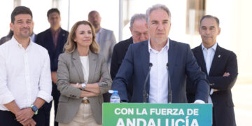 Bendodo cree un «disparate» que el Gobierno exija tributar a propietarios de viviendas okupadas y que no cobran alquiler