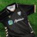 Detenida una joven por el hurto de media docena de camisetas vintage del principal club de fútbol de la provincia de Málaga
