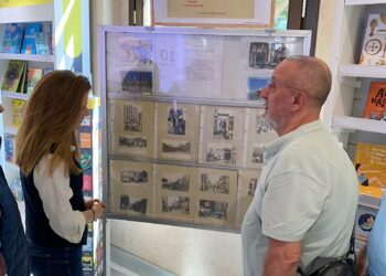 La oficina principal de Correos en Málaga acoge una exposición de postales históricas de la ciudad de los siglos XIX y XX