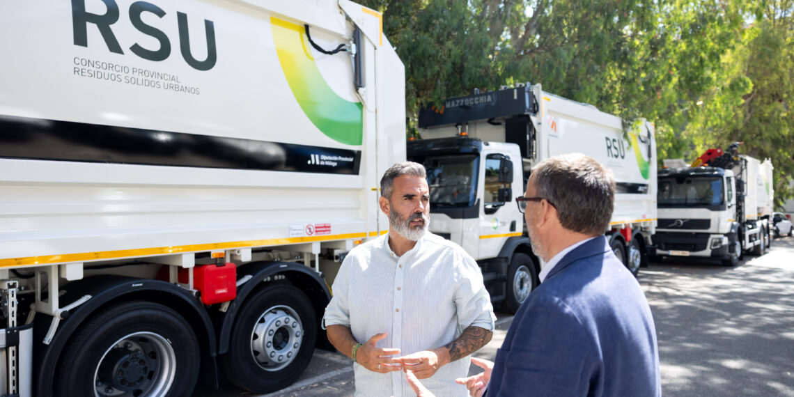 Diputación invierte 900.000 euros en tres nuevos camiones para mejorar la recogida de residuos urbanos