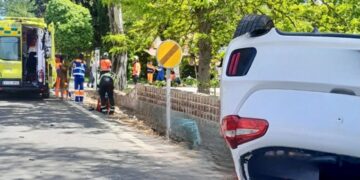 Varias personas heridas y un vehículo volcado tras un accidente en la A-367 en Ronda