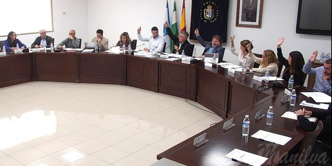 Manilva da luz verde al bonobús: los mayores podrán hacer uso del transporte público de manera gratuita