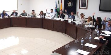 Manilva da luz verde al bonobús: los mayores podrán hacer uso del transporte público de manera gratuita