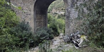 Herido un hombre tras salirse con su vehículo de la MA-4105 y caer al río desde más de diez metros