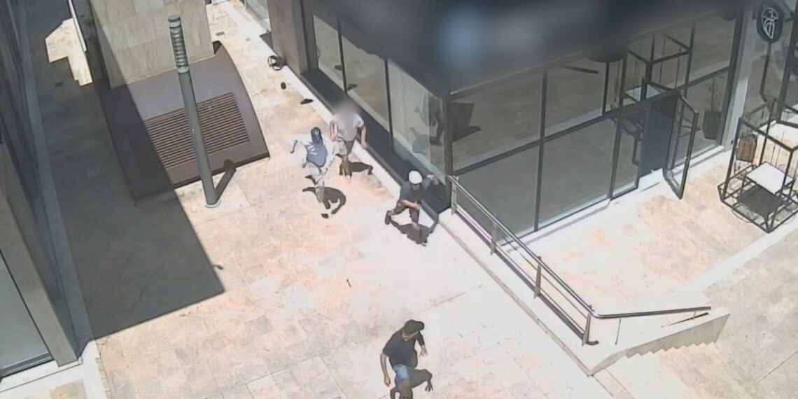Detenidas 34 personas en España y Francia pertenecientes a redes dedicadas al robo de relojes de lujo en zonas como Marbella