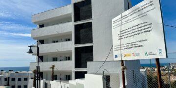 El Ayuntamiento de Fuengirola finaliza las obras de 24 Viviendas de Apoyo Municipal en Carvajal para jóvenes y familias