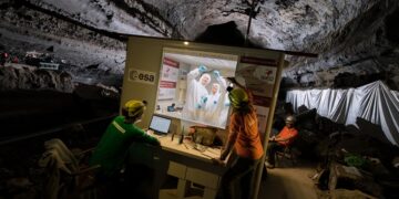 Una investigación andaluza analiza el ADN de bacterias en tiempo real dentro de tubos de lava para guiar la búsqueda de vida en Marte