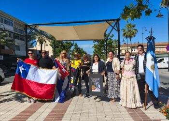 La Cala de Mijas celebra el II Festival Somos Uno con la participación de una decena de países, música, gastronomía y bailes