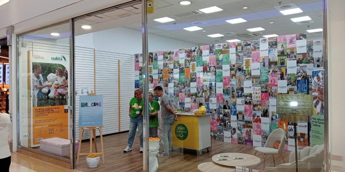 Miramar contará con un punto de recogida de ropa en beneficio de Cudeca