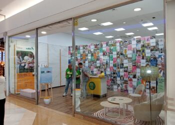 Miramar contará con un punto de recogida de ropa en beneficio de Cudeca