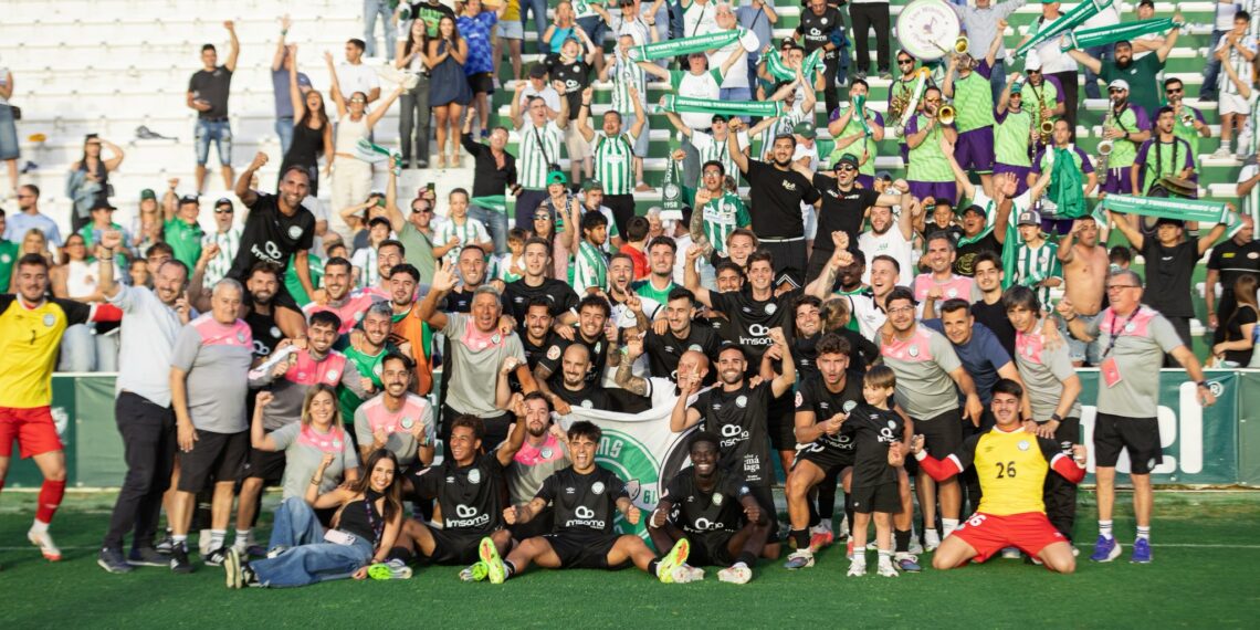 El Juventud de Torremolinos seguirá en Primera RFEF tras un final de temporada agónico