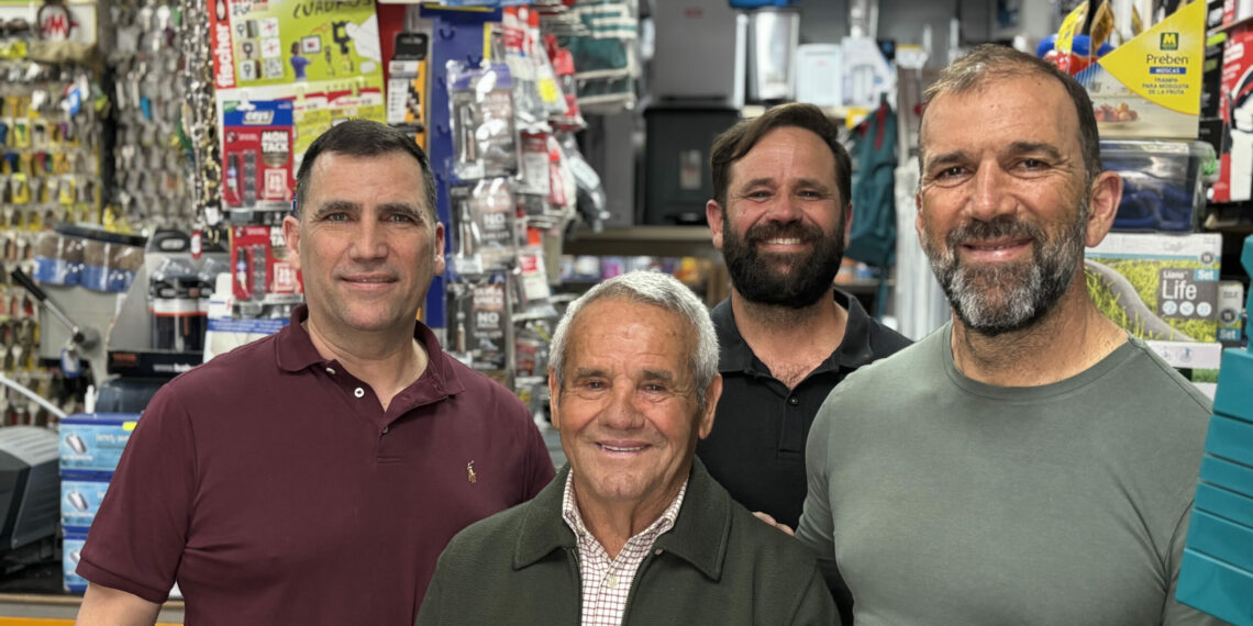 Ferretería Flores, con más de 40 años de historia en San Pedro: «La mayor dificultad son las grandes superficies»