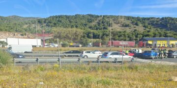 Siete coches y un camión afectados por una colisión múltiple en la A-7 a la salida de Benalmádena