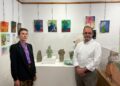 Mijas inaugura la exposición ‘Hecho a mano: el poder de la creación’, que se podrá visitar en la Oficina de Turismo hasta el 28 de mayo