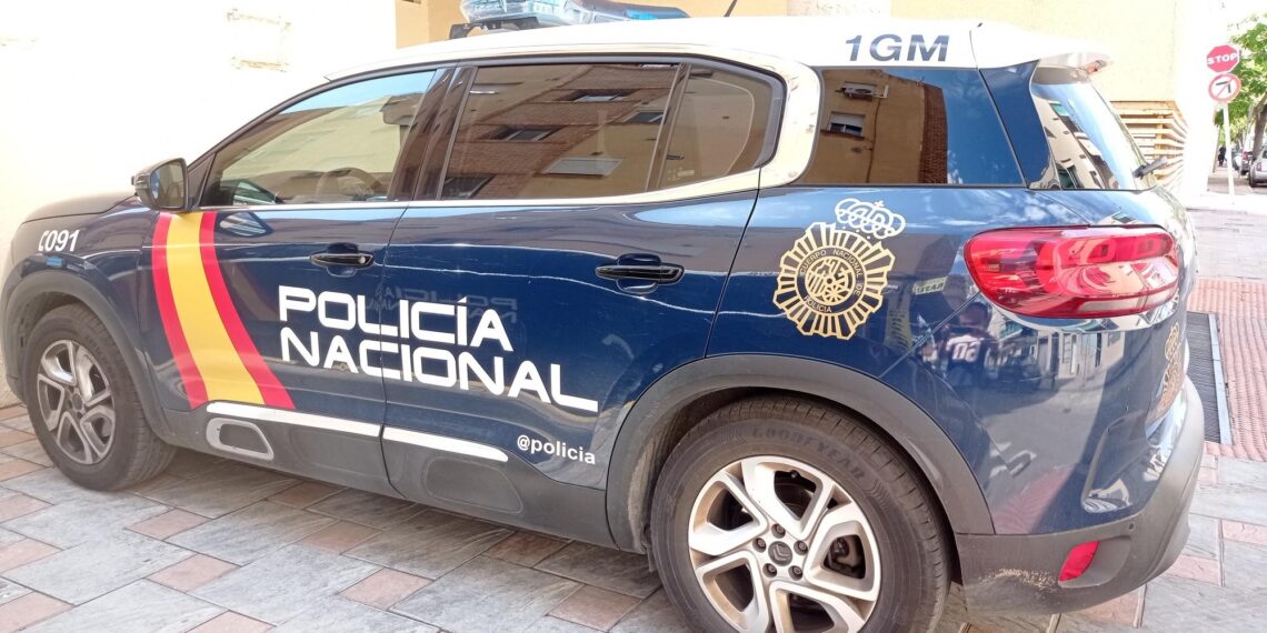 Detenido en Fuengirola un hombre que realizaba estafas a través de operaciones de compraventa de inmuebles