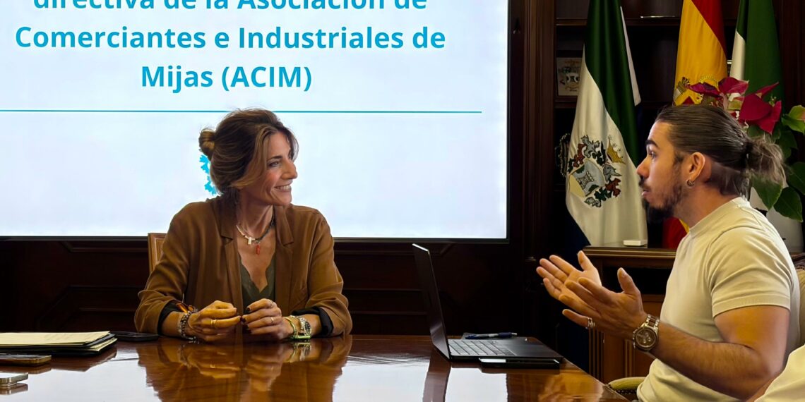 Mijas y la Asociación de Comerciantes acuerdan trabajar juntos en la mejora general de la oferta del municipio