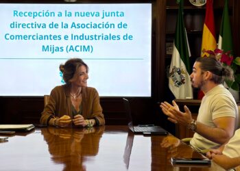 Mijas y la Asociación de Comerciantes acuerdan trabajar juntos en la mejora general de la oferta del municipio