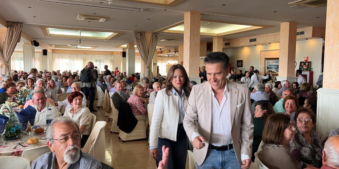 Navarro ensalza el papel de los Centros de Participación Activa para seguir fomentando el envejecimiento activo entre las personas mayores