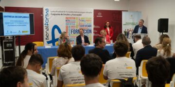 La Casa de la Cultura alberga la entrega de diplomas del programa de empleo y formación ‘Benalmádena Construye’