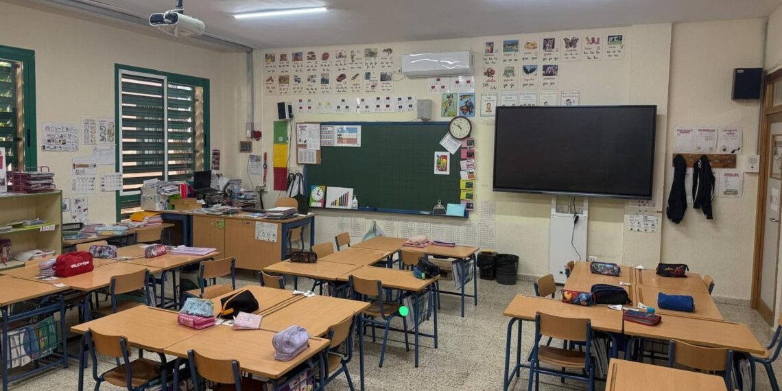 Benalmádena avanza en la climatización de sus centros educativos ante la llegada de las altas temperaturas