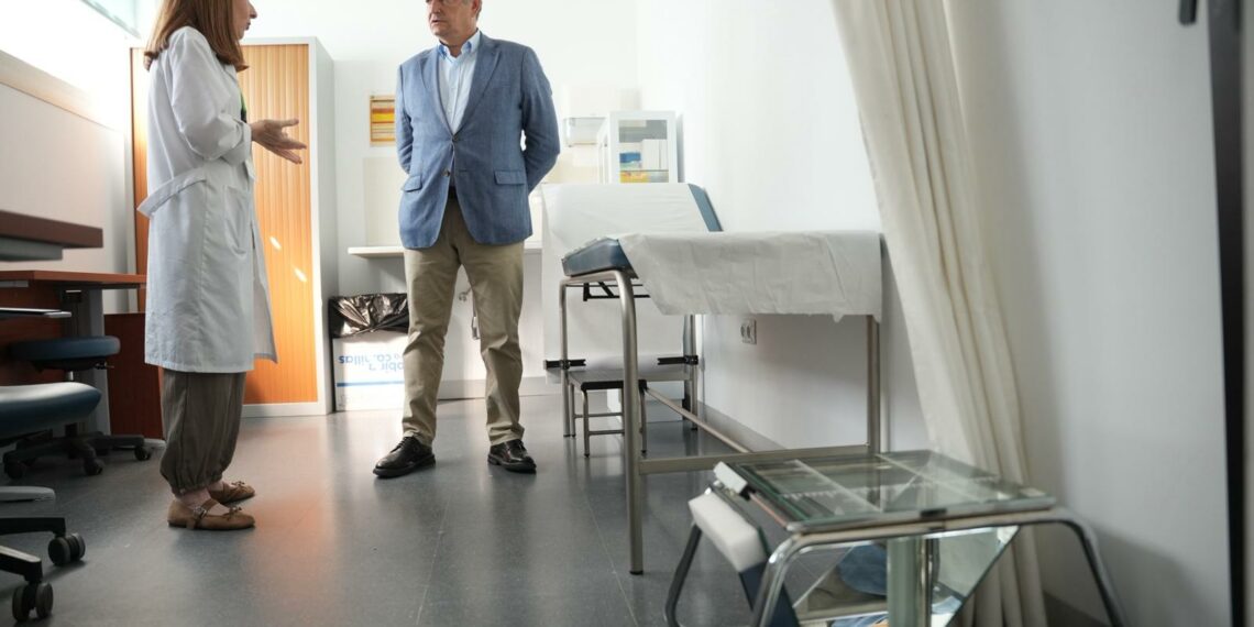 Sanidad implanta la derivación desde Atención Primaria a Fisioterapia en toda Andalucía
