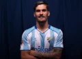 El Málaga renueva a Chupete, uno de los ídolos del malaguismo, en plena lucha por el ascenso a Primera