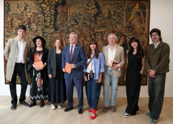 Helena Mariño gana el VI Premio Internacional de Poesía ‘Ciudad de Estepona’ con la obra ‘Mira la palabra cómo brilla’