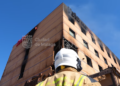 Vuelve a aparecer humo en el incendio del Hotel Ibis: «La situación está controlada»