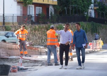 Habilitadas las primeras 51 unidades de aparcamiento en el entorno del puente Cristo del Amor