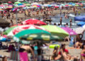 El turismo disparará empleo e ingresos en Andalucía este verano: habrá hasta un 7% más de ocupados