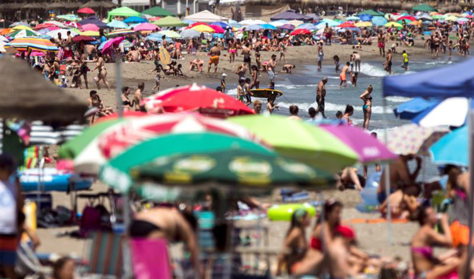 El turismo disparará empleo e ingresos en Andalucía este verano: habrá hasta un 7% más de ocupados