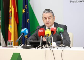 Sanidad prevé más de 41.000 contratos para cubrir vacaciones este verano, un 14% más