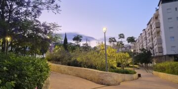 Renovado el alumbrado de seis parques de Estepona ahorrando así 27.000 euros anuales gracias a la tecnología LED