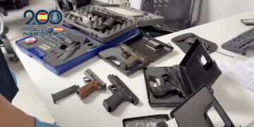 Desarticulada en Málaga una organización criminal internacional dedicada a fabricar permisos de conducir falsos del Reino Unido