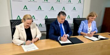 El Ayuntamiento de Fuengirola y la Junta de Andalucía formalizan el acuerdo para construir un Centro de Urgencias 24 Horas