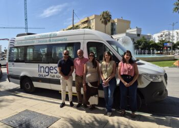 Presentada una nueva edición del  programa de baños asistidos para personas con movilidad reducida y discapacidad