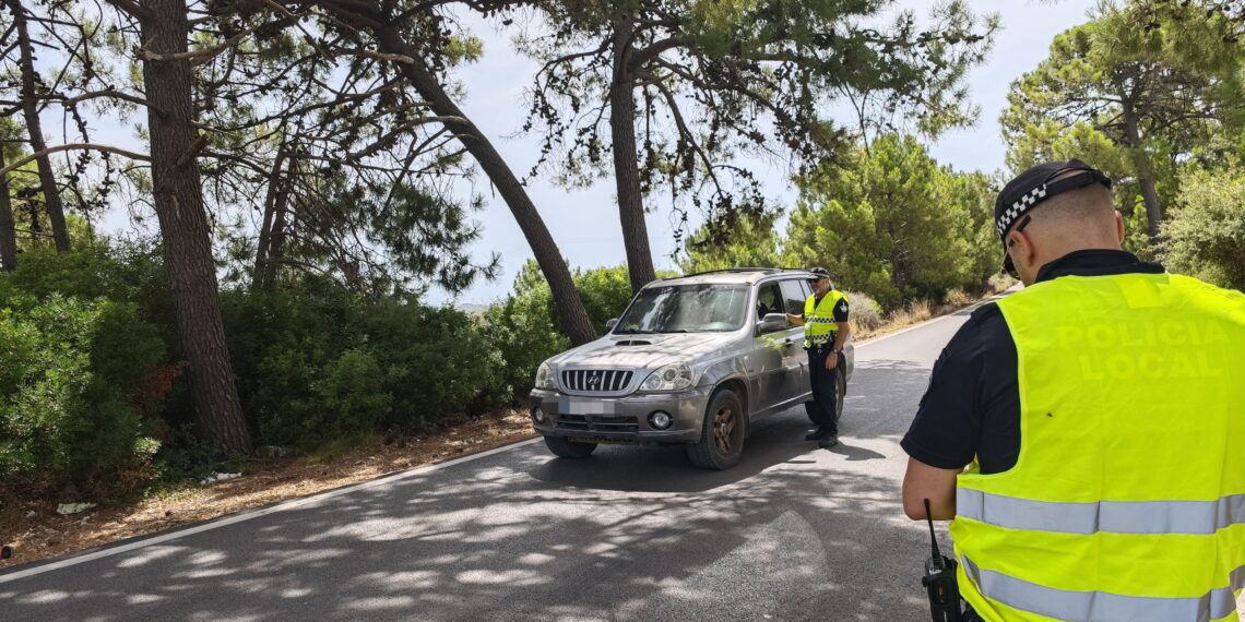 El Ayuntamiento de Estepona activa una campaña especial de vigilancia y control para prevenir incendios forestales