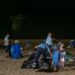 Marbella retira de sus playas en tiempo récord más de 200 toneladas de residuos tras la noche de San Juan
