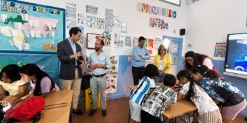 Una iniciativa promueve la seguridad vial y la movilidad sostenible entre un millar de escolares de Marbella