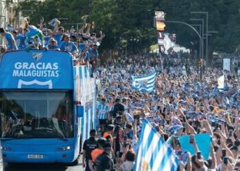 Málaga CF celebra su desfile de campeones este lunes por las calles de la ciudad