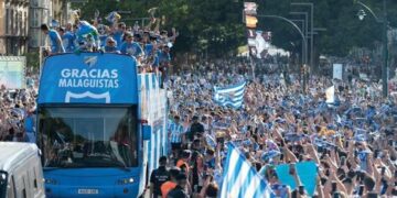 Málaga CF celebra su desfile de campeones este lunes por las calles de la ciudad