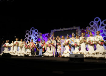 Marbella inició anoche su Semana Grande con el emotivo pregón de Aurelio Gómez, que recorrió cuatro décadas de feria y transformación de la ciudad