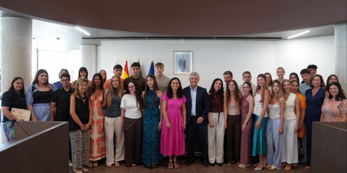 Estepona reconoce a sus 21 mejores alumnos de Bachillerato en la XIII edición de los Premios a la Excelencia Educativa