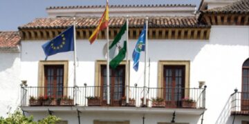 Marbella pone a disposición de su comunidad venezolana recursos municipales para canalizar el envío de ayudas tras el terremoto