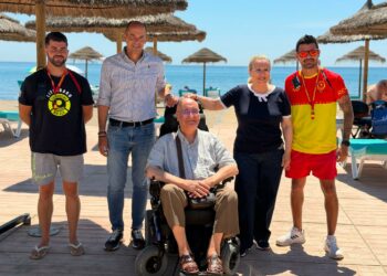 El Ayuntamiento de Fuengirola dispone de parcelas accesibles para personas con movilidad reducida en el 100% de sus playas