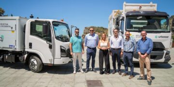 Mancomunidad y Urbaser presentan nuevos vehículos para recogida selectiva en Marbella y Casares