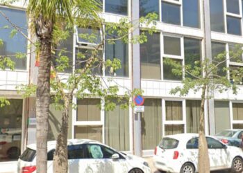 Condenados dos padres de origen británico por abandonar a sus tres hijos menores en un hotel en Benalmádena
