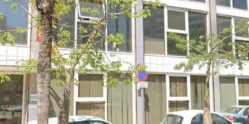 Condenados dos padres de origen británico por abandonar a sus tres hijos menores en un hotel en Benalmádena