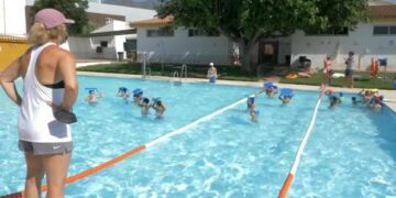 El Ayuntamiento de Estepona abrirá este sábado la piscina municipal del polideportivo Santo Tomás de Aquino