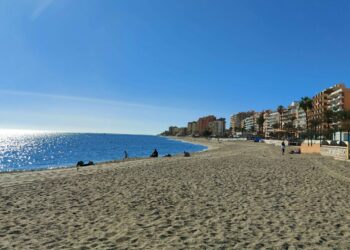 Hallan el cadáver de una persona en la playa de Los Boliches